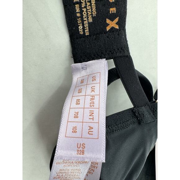 Savage Fenty Xssence T-Shirt Bra Size 32B Black Sexy Cutout Underwire NWT - Picture 10 of 16